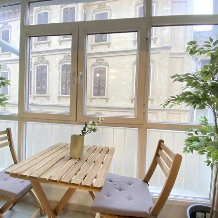Charming And Central Flat With Balcony In Beyoglu *