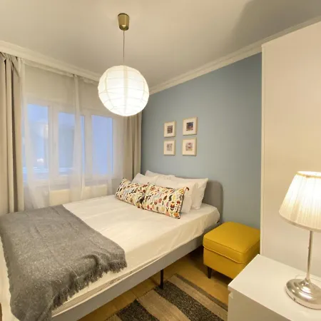 Charming And Central Flat With Balcony In Beyoglu * イスタンブール
