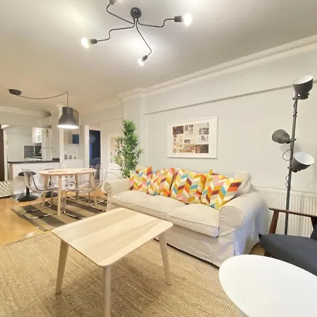 Apartment Charming And Central Flat With Balcony In Beyoglu *