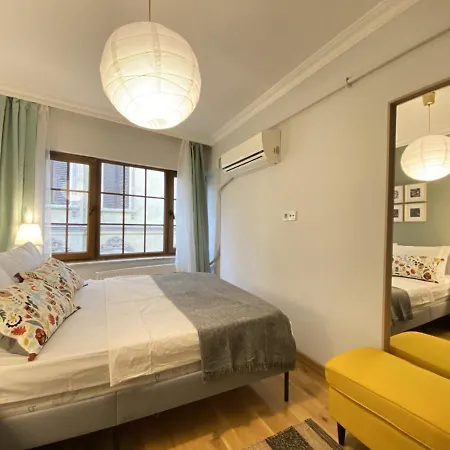 Apartment Charming And Central Flat With Balcony In Beyoglu *